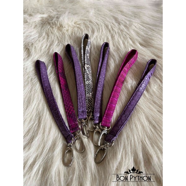 Брелок для ключей из кожи питона (в ассортименте)